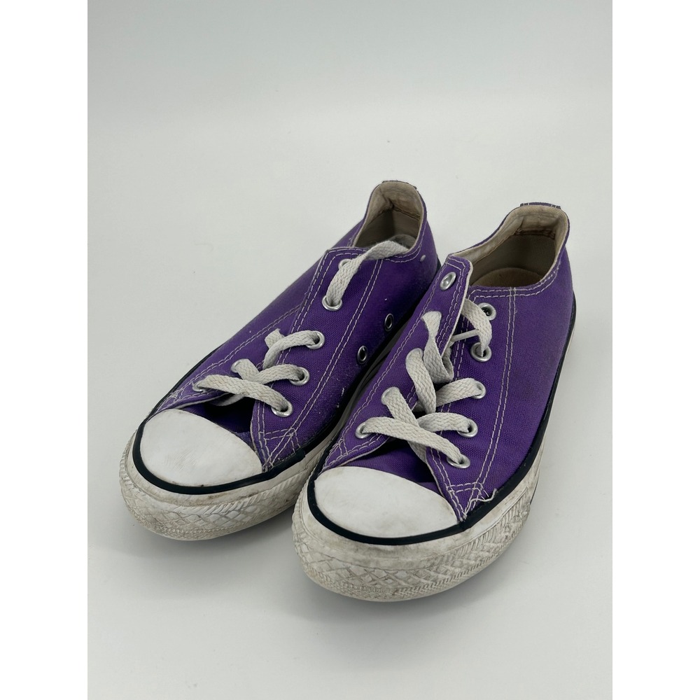 Purple Converse Chuck Taylor Low Top Sneakers Kids‎ Youth 1 Women's 3